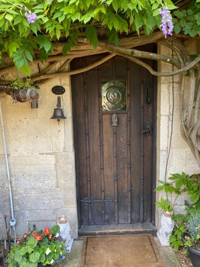 Wisteria Cottage Мелкшем Экстерьер фото